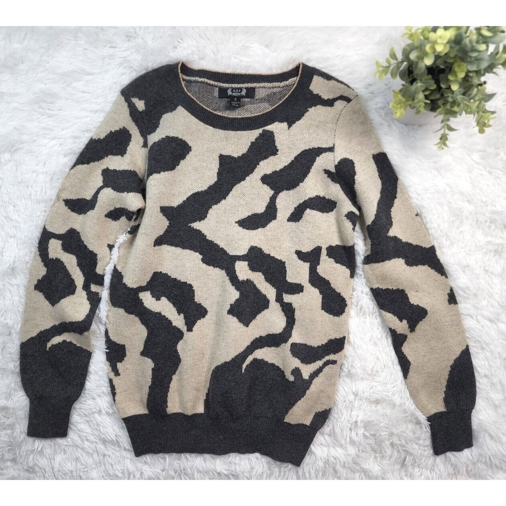 [511] A.Z.I New York  Beige Black Sweater
